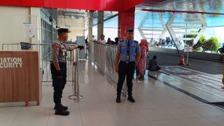 Satgas Preventif Ops Ketupat Pantau Arus Balik Lebaran di Bandara Syukuran Aminuddin Amir Luwuk