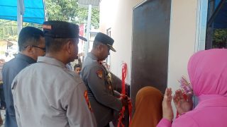 Dalam Rangka Hari Bhayangkara ke-78, Polres Banggai Resmikan Program Bedah Rumah