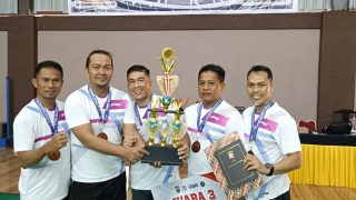 Polres Banggai Raih Juara III di Turnament Badminton Kapolda Cup Peringatan Hari Bhayangkara Ke 78