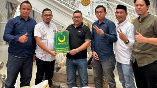 DPC Partai Bulan Bintang Kabupaten Banggai Serahkan SK Dukungan Untuk Paslon Amirudin Tamoreka dan Furqanuddin Masulili