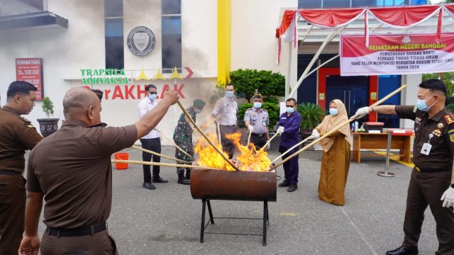 Babuk  136,4972 gram Sabu dan 13.123 butir THD Dimusnakan Kejari Banggai